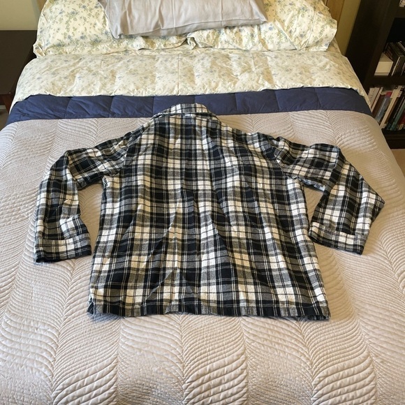 LL Bean Cotton Button up Size Large - Picture 7 of 9